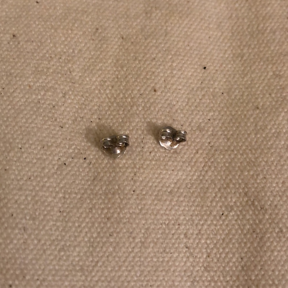 💎 1/10 ct. t.w. Double Halo Diamond Earrings Set in Sterling Silver - Picture 9 of 14